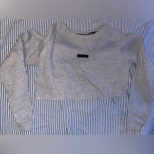 Alphalete cropped crewneck sweatshirt